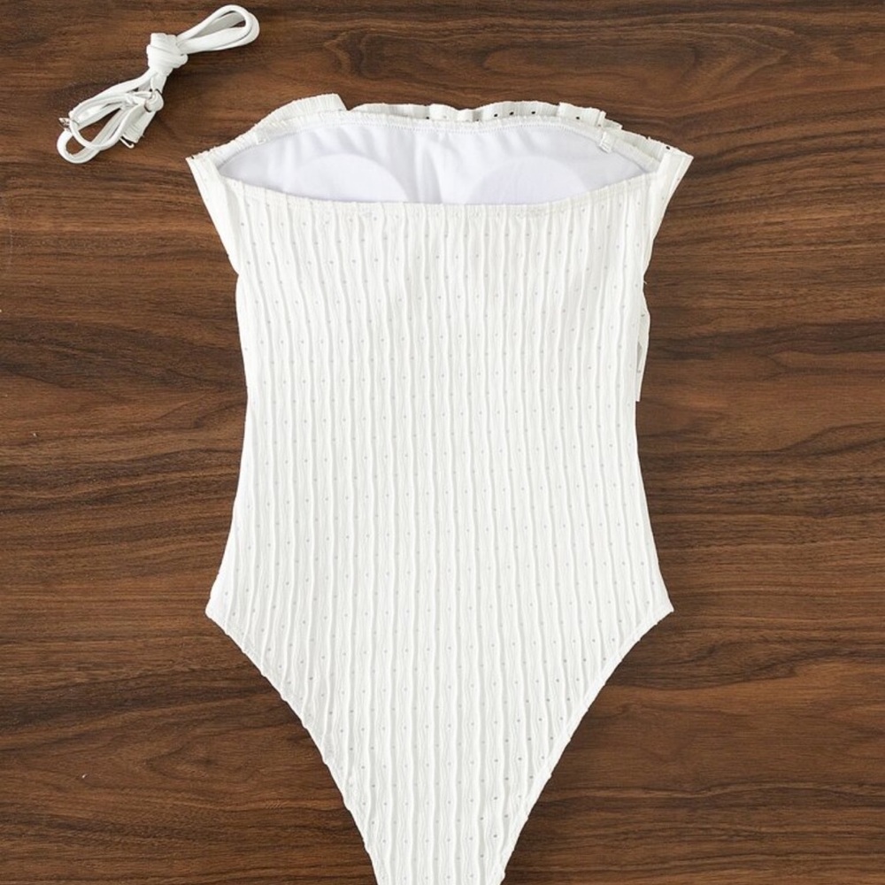 SHEIN Ruffle Trim Tube One Piece Swimsuit - Picture 3 of 7